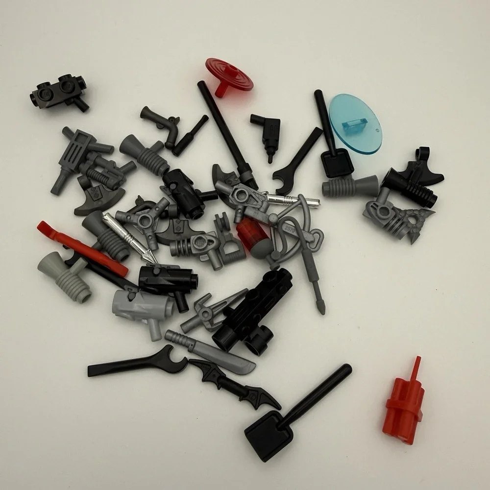 Lego Minifig Weapons And Tools Assorted Lot 40 pieces 005